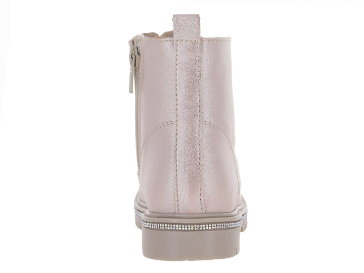 Botas color peonia con acabado brillante, agujetas y detalle de pedrería en la suela para niña.