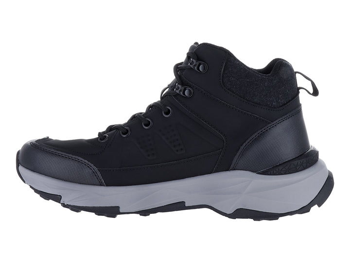 Zapato deportivo tipo botín color negro con suela gris claro.