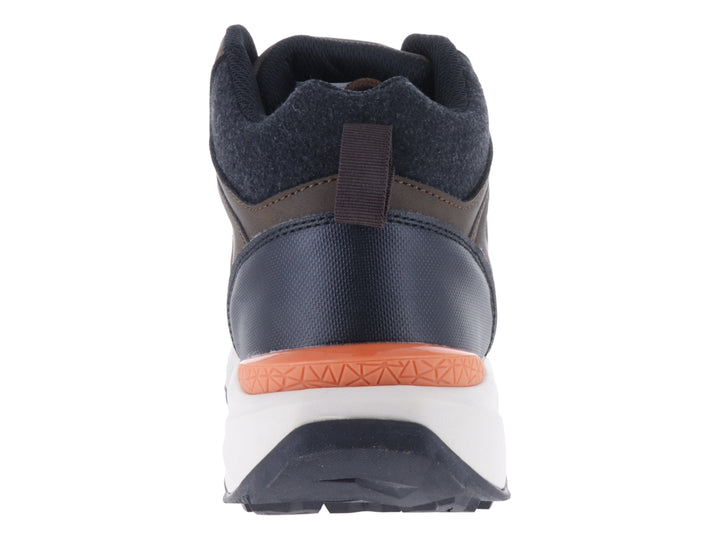Zapato deportivo Murren en color marrón y azul marino con suela blanca y acento naranja.