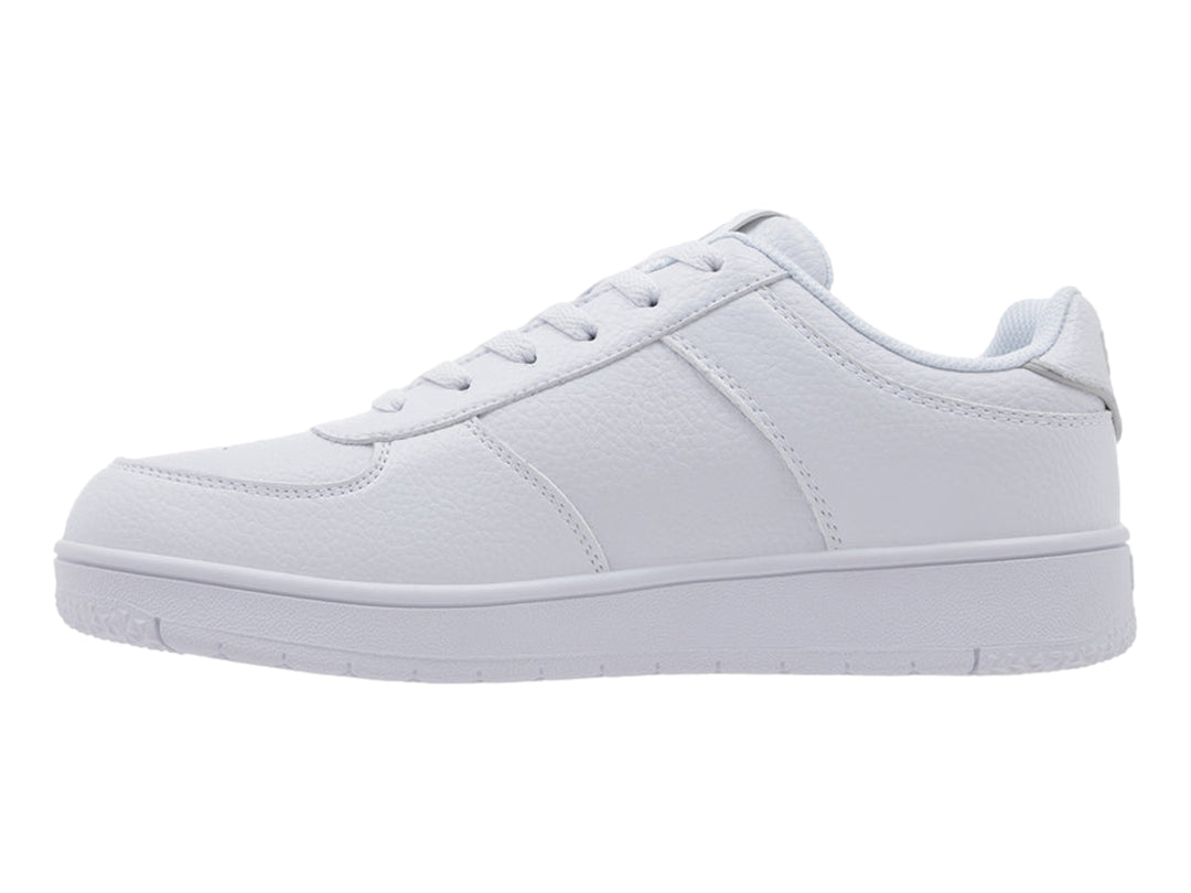 Tenis K-Swiss modelo Admiral en color blanco total, estilo clásico deportivo.
