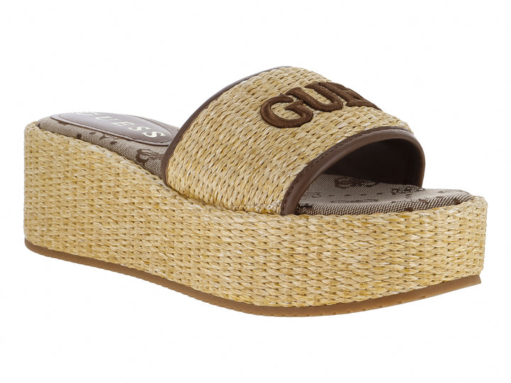 Sandalia de plataforma color natural con banda frontal tejida y detalles en marrón de la marca Guess.