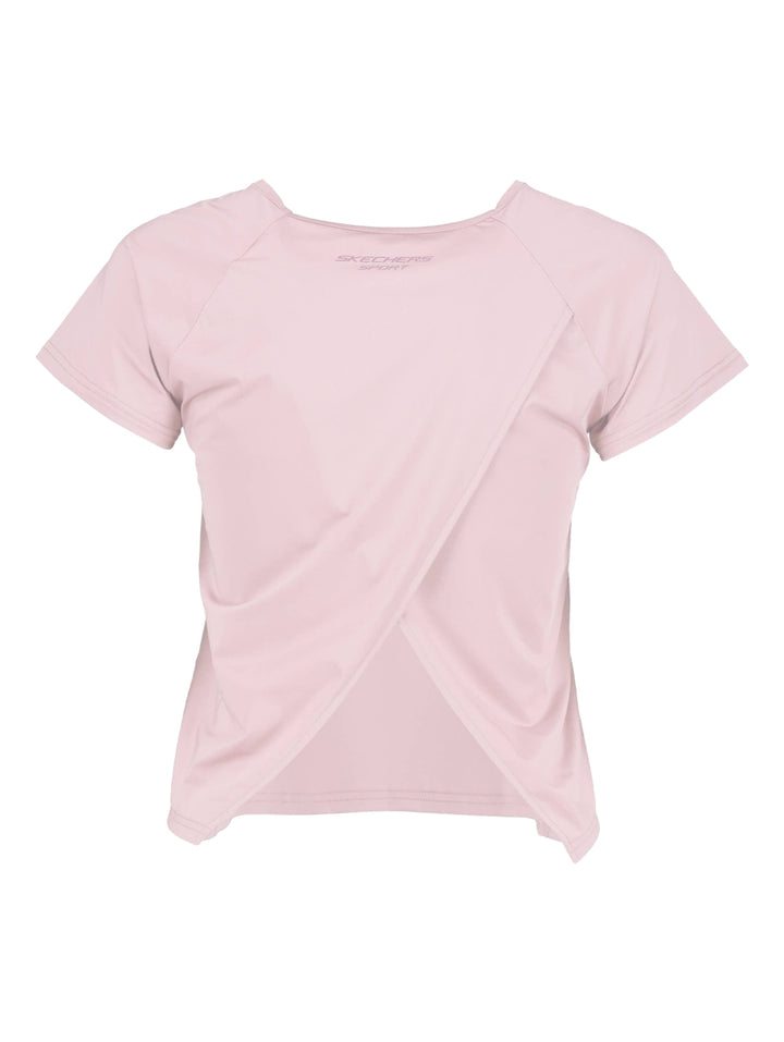 Playera deportiva crop top de color lila con manga corta y logo de Skechers en el pecho.