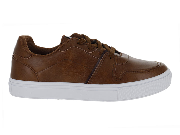 Tenis casuales para Nino en color café con suela blanca y cordones.