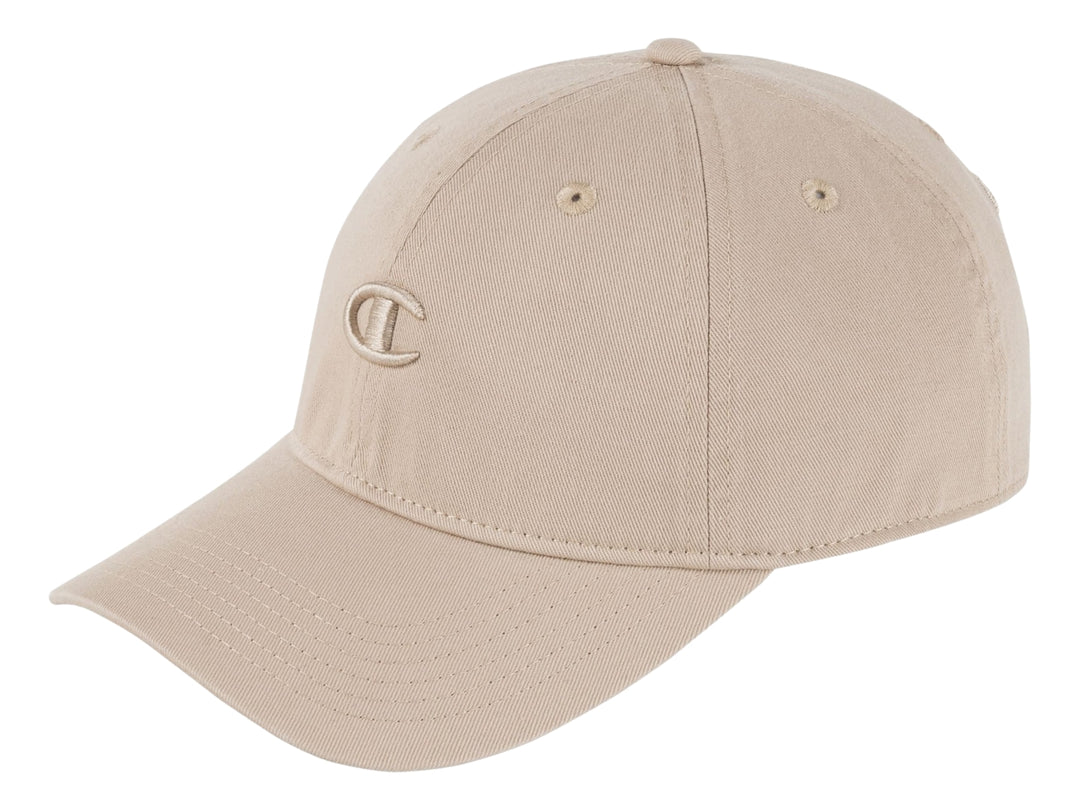Gorra Champion ajustable en color arena con logotipo bordado en el frente y visera curva.