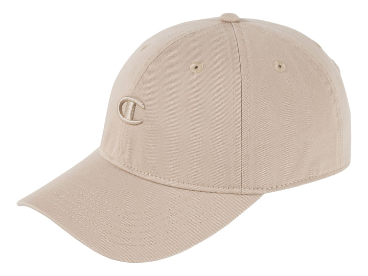 Gorra Champion ajustable en color arena con logotipo bordado en el frente y visera curva.