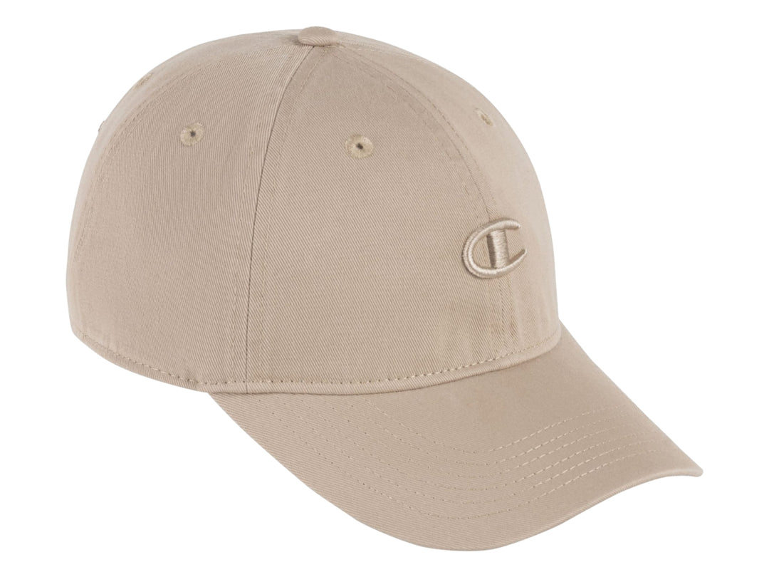 Gorra Champion ajustable en color arena con logotipo bordado en el frente y visera curva.