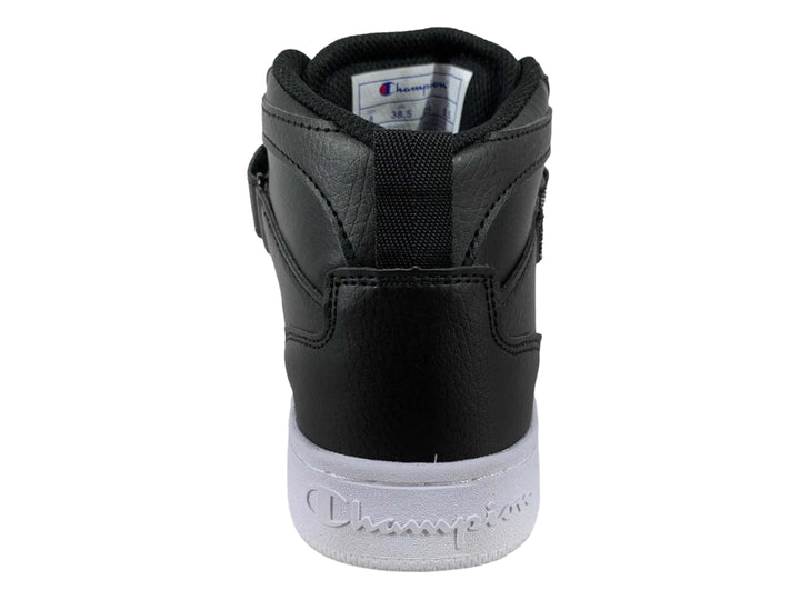 Tenis Champion modelo Arena Power Hi en color negro con suela blanca y correa ajustable en el tobillo.