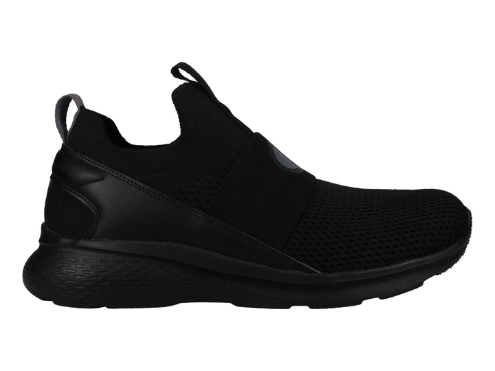 Tenis deportivos Champion color negro, diseño slip-on con malla transpirable y suela gruesa.