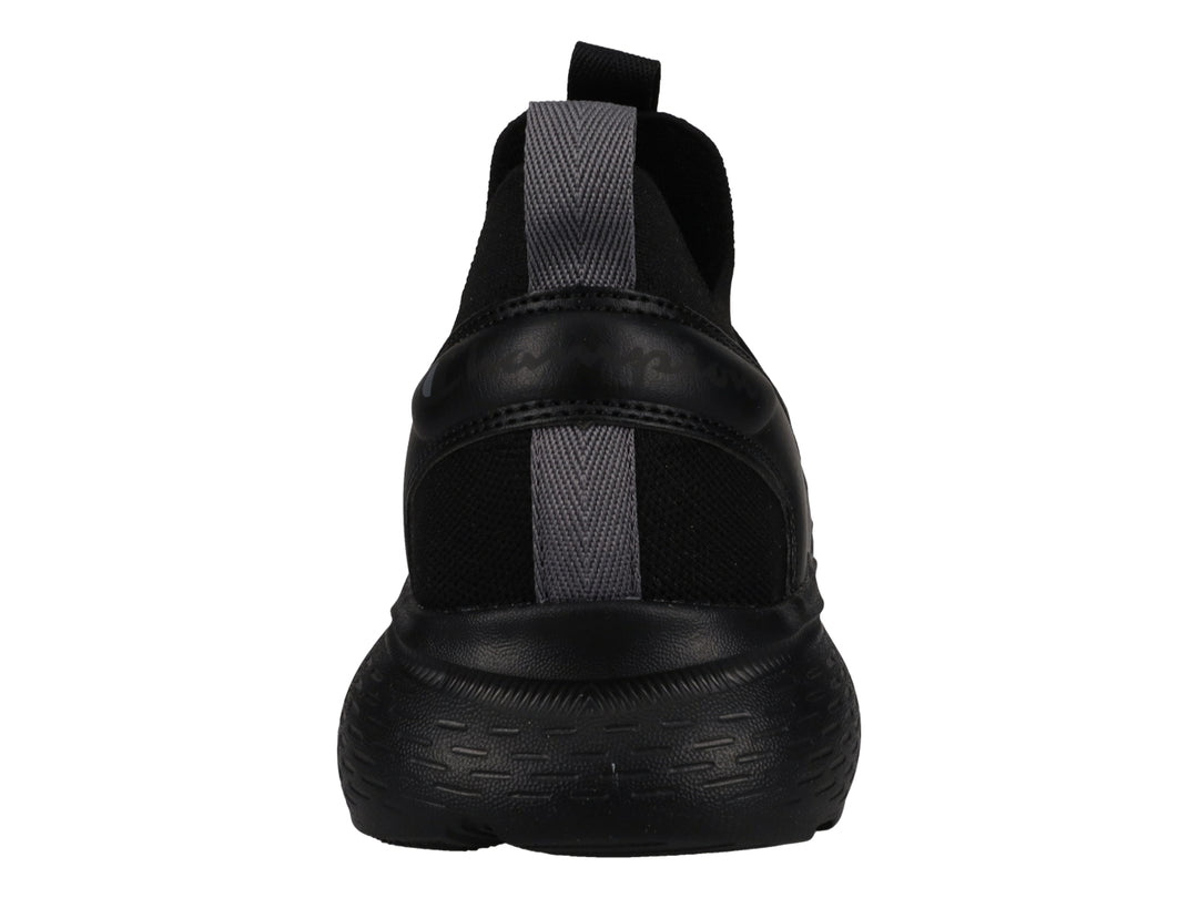 Tenis deportivos Champion color negro, diseño slip-on con malla transpirable y suela gruesa.