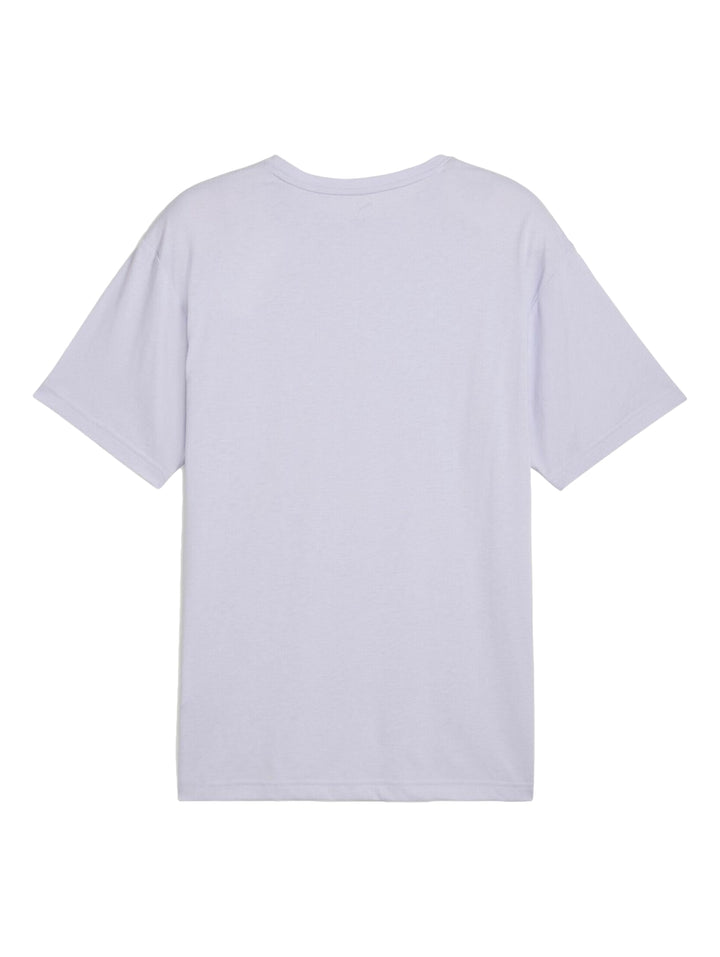 Playera PUMA color lila con estampado blanco de PUMA TRAINING en el frente.