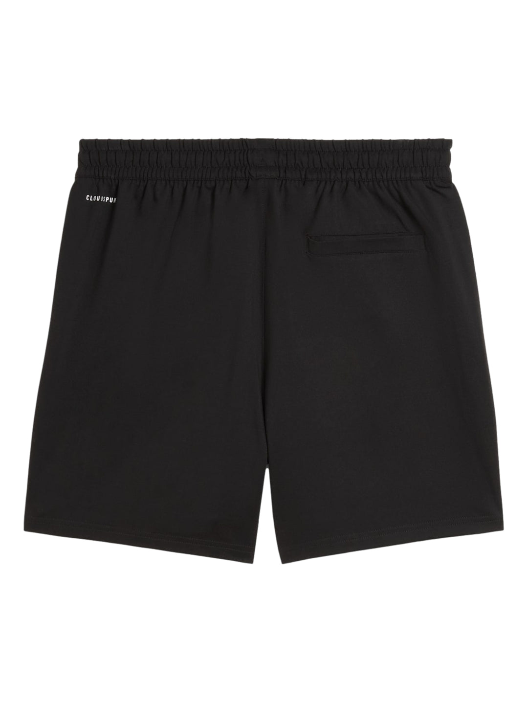 Hombre vistiendo shorts deportivos Puma color negro con logotipo blanco lateral.