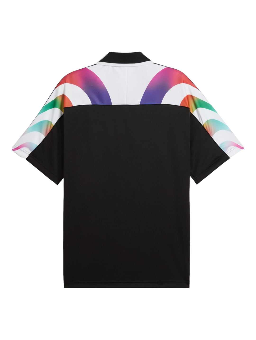 Jersey de fútbol PUMA color negro con diseño multicolor en los hombros y cuello polo.