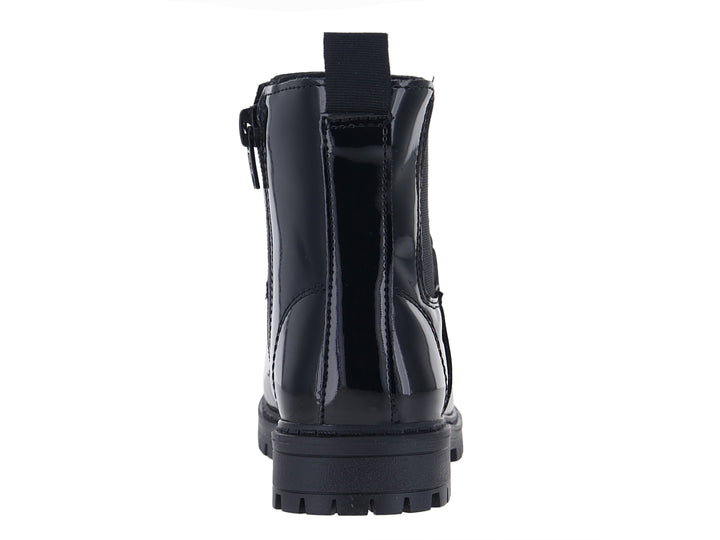 Bota de charol negro para niño con parche decorativo de Stitch y suela gruesa dentada.