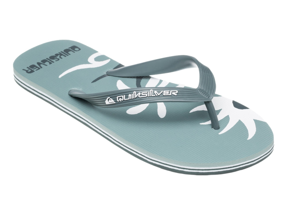 Sandalias Quiksilver color sage con rayas blancas laterales, vista de perfil.