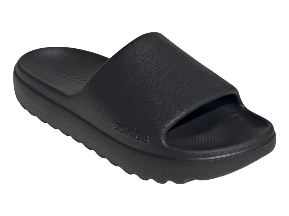 Sandalia Adidas Adilette Lumia en color negro con suela robusta y acabado mate.