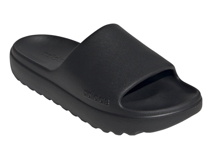 Sandalia Adidas Adilette Lumia en color negro con suela robusta y acabado mate.