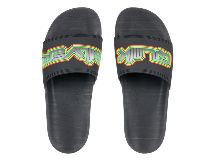 Sandalia slide negra de Quiksilver con logotipo multicolor en la banda superior.