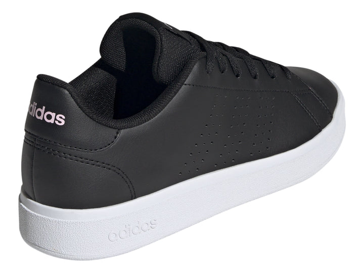 Tenis Adidas Advantage Base 2.0 color negro con suela blanca y detalles en rosa en el talón.