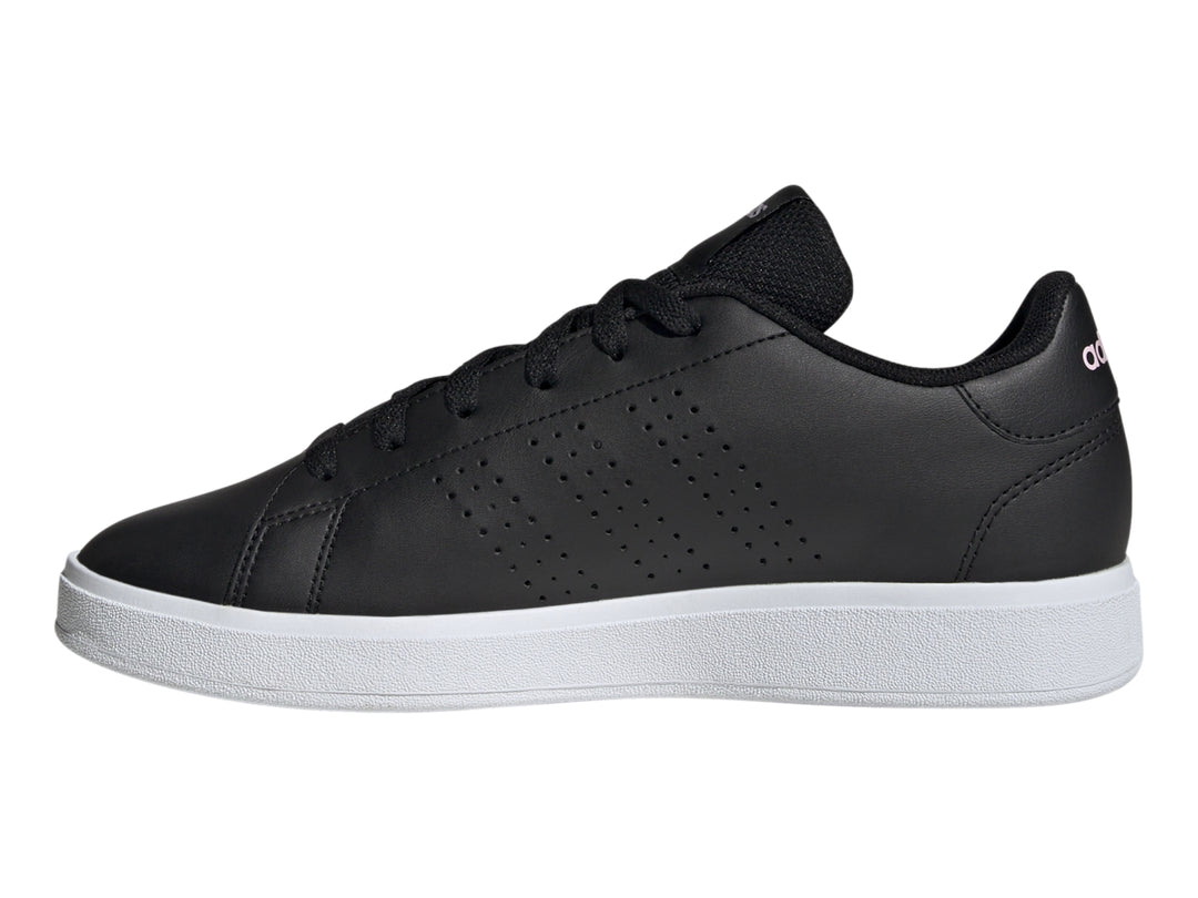 Tenis Adidas Advantage Base 2.0 color negro con suela blanca y detalles en rosa en el talón.