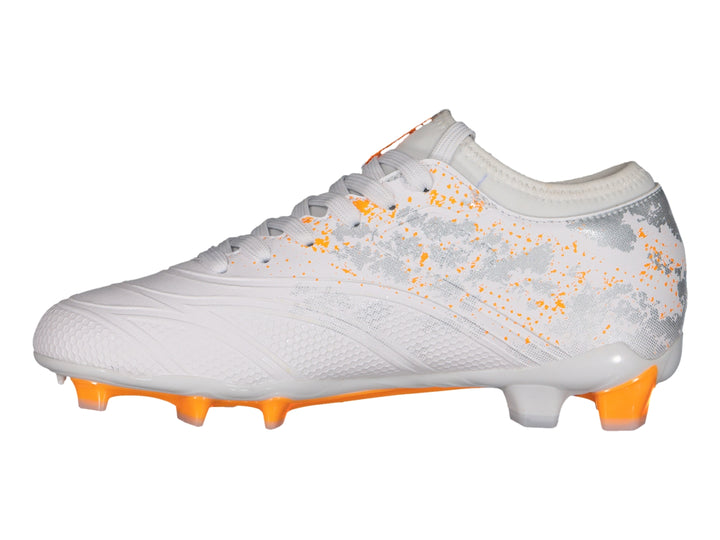 Tenis Taquetes Charly FG Pasto Blanco y Naranja para Hombre