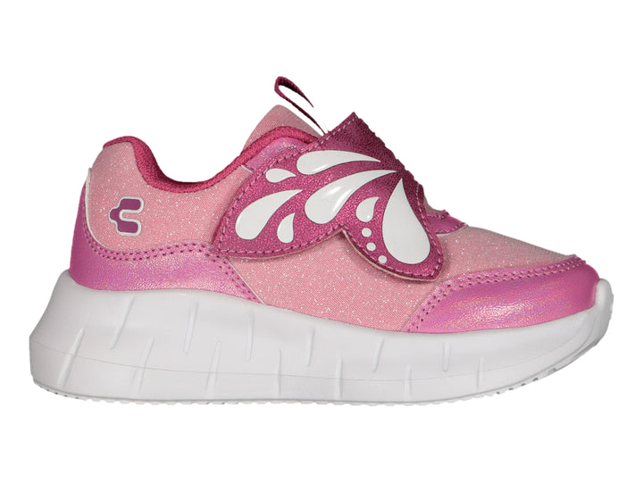 Tenis deportivos para niña de color rosa con detalles brillantes, suela blanca y adorno de mariposa en la correa.