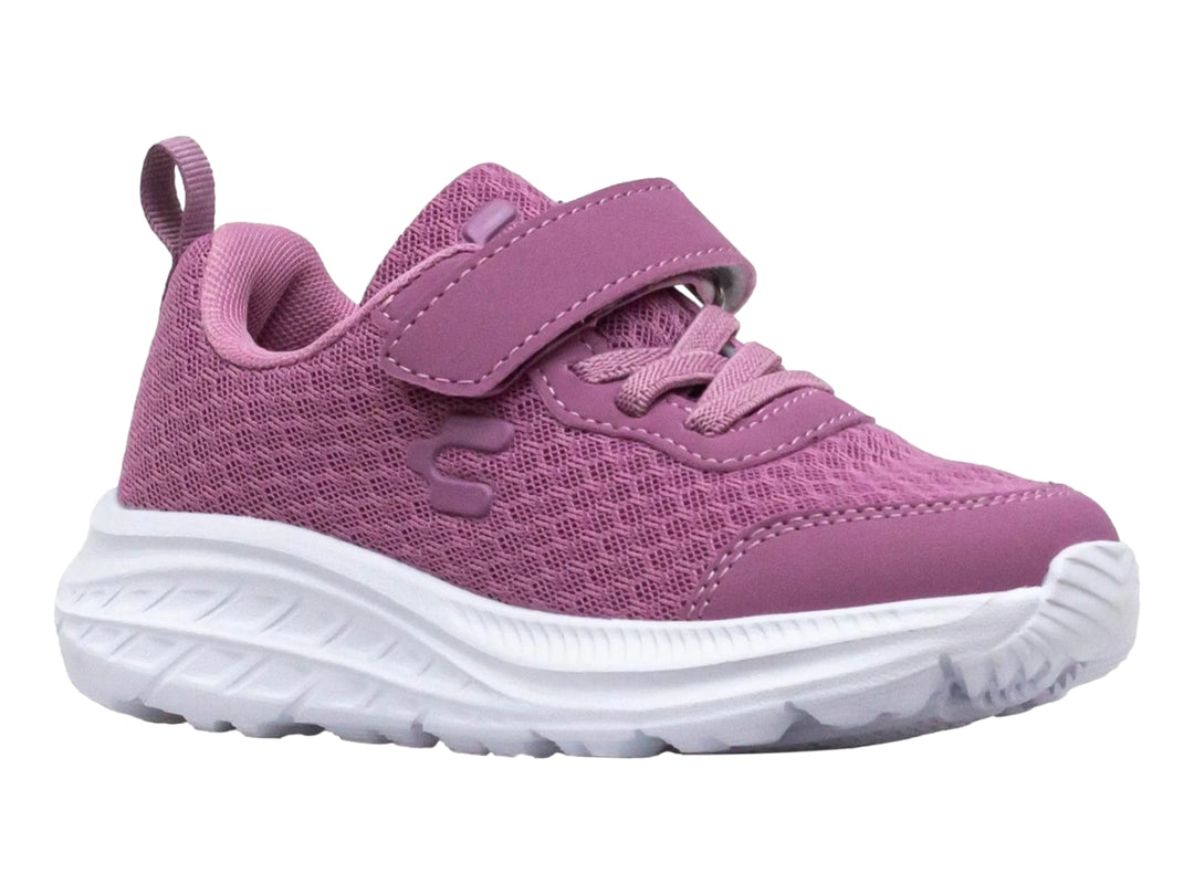 Tenis deportivos color rosa para niña con suela blanca y cierre de velcro.