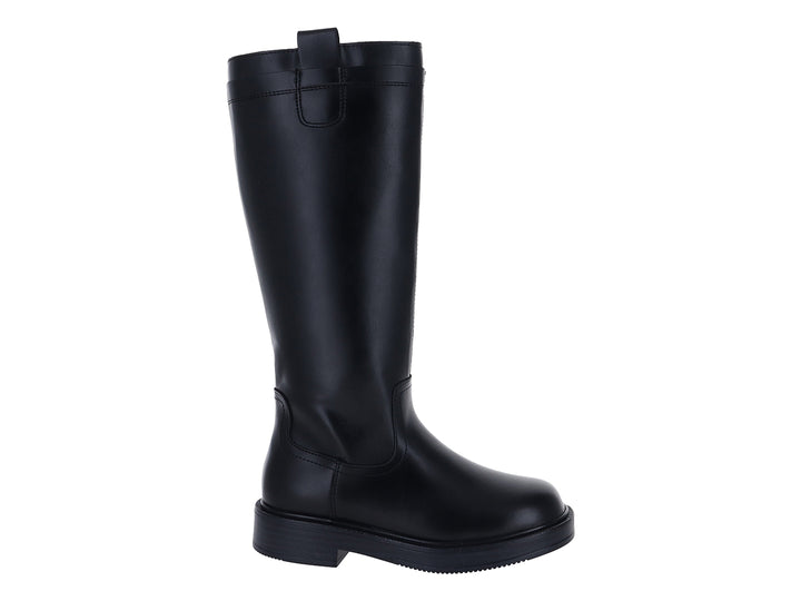 Bota de caña alta color negro con acabado liso y suela gruesa para mujer.