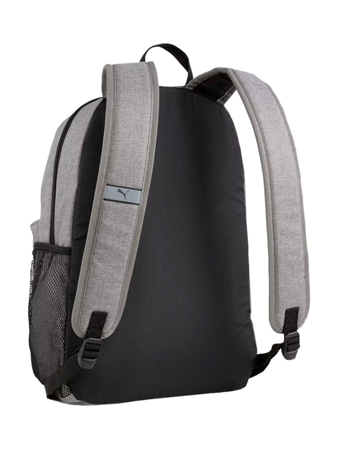Mochila escolar PUMA en color gris jaspeado con logotipo negro y correas negras.