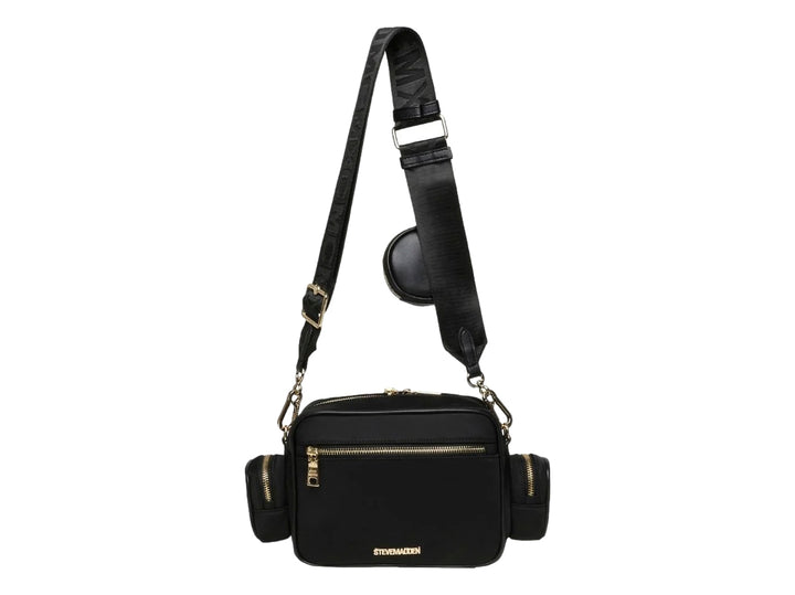 Bolso de hombro negro Steve Madden con detalles dorados, correa ancha y un pequeño monedero circular adjunto.