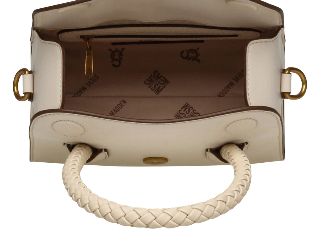 Bolso de mano color hueso con asa trenzada y logotipo SM dorado en el frente.