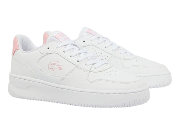 Tenis Lacoste blancos con detalles en color rosa claro y suela blanca.