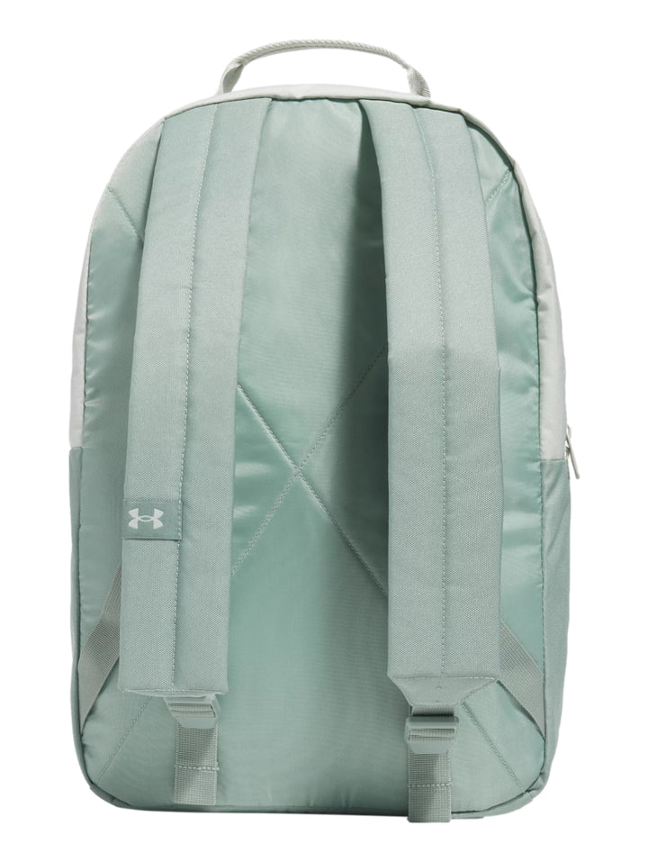 Mochila Under Armour bicolor en tonos verde claro y verde grisáceo con diseño deportivo.