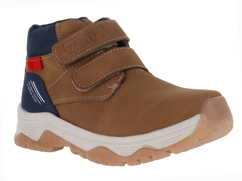 Bota infantil VAVITO color camel con detalles en azul marino y cierre de velcro.