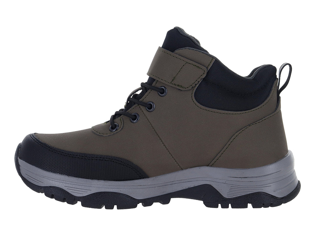 Zapato deportivo infantil VAVITO color verde militar con detalles en negro y suela gris.