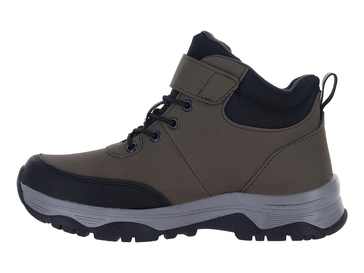 Zapato deportivo infantil VAVITO color verde militar con detalles en negro y suela gris.