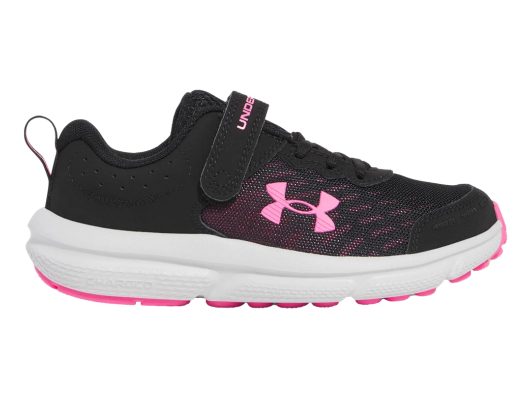 Tenis deportivos Under Armour color negro con suela blanca y detalles en rosa.
