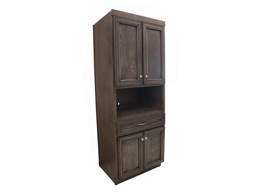 Alacena de madera en color gris oxford con puertas superiores e inferiores, un espacio abierto central y un cajón.