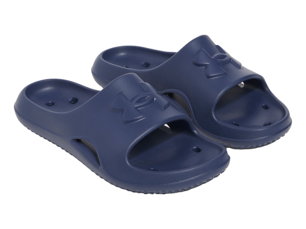 Sandalia tipo slide Under Armour en color azul marino con acabado mate.