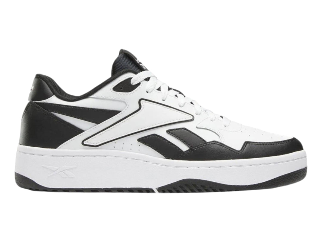 Tenis Reebok ATR Chill color blanco con detalles en negro para hombre.