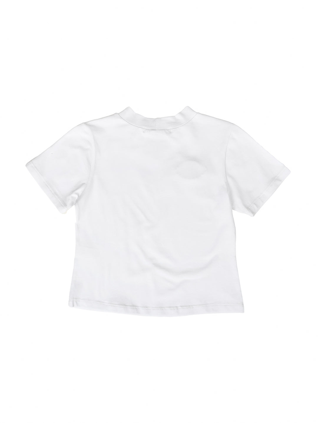 Blusa blanca para niña de manga corta con adorno brillante en forma de ojo y flecos en el pecho.