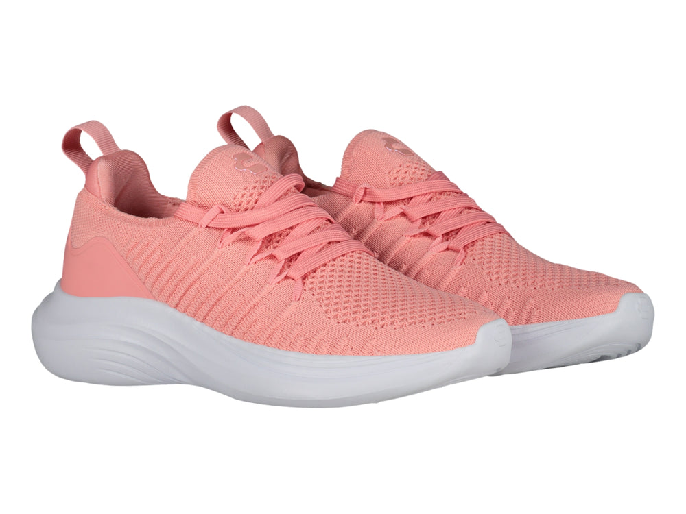Tenis deportivos Charly color rosa con suela blanca y tejido transpirable.