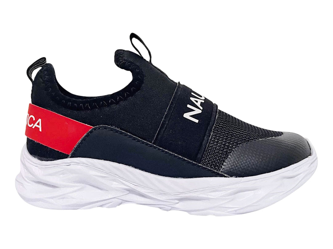 Tenis deportivos Nautica negros con suela blanca y detalle rojo en el talón, estilo slip-on.