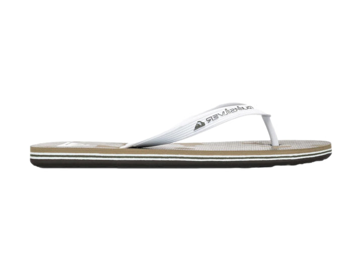 Sandalias Quiksilver color beige con tiras blancas y suela negra, estilo casual para playa.