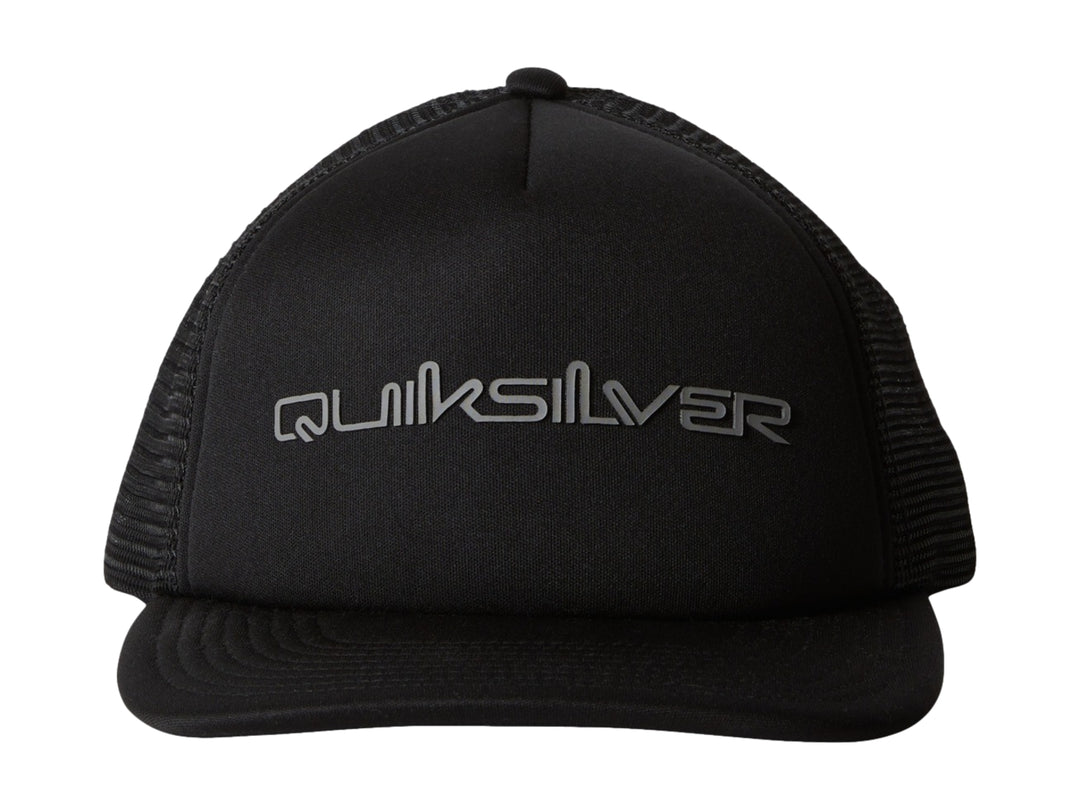 Gorra Quiksilver modelo trucker en color negro con visera plana y panel trasero de malla.