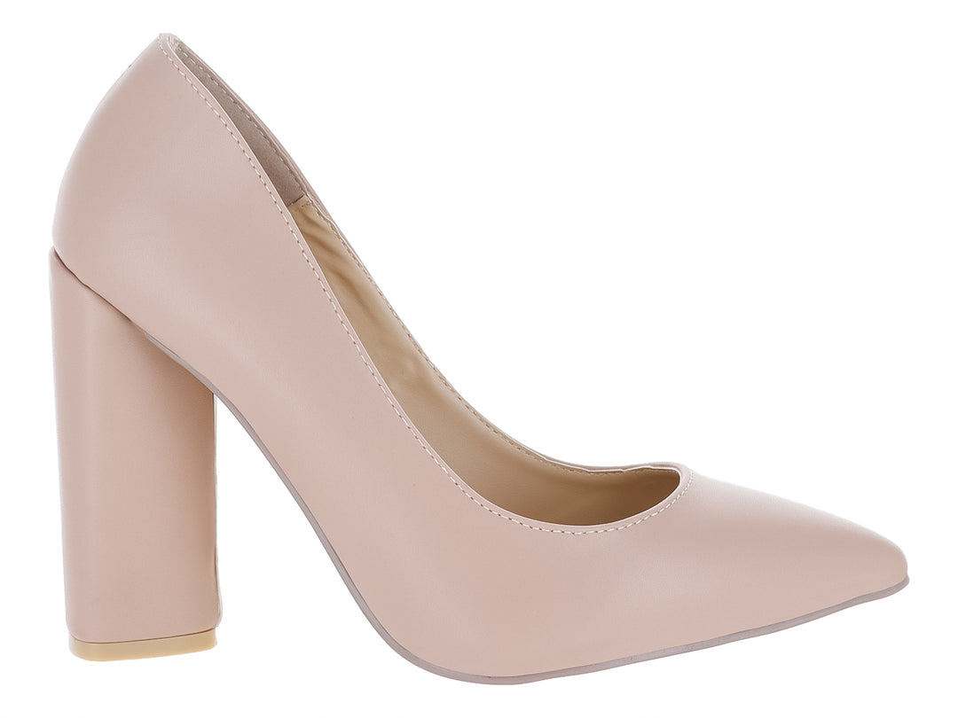 Zapato de tacón alto y grueso en color maquillaje con acabado mate y punta fina para mujer.