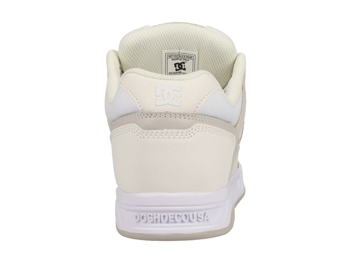 Tenis DC Shoes Stag Neon para hombre en colores blanco y crema con diseño deportivo.