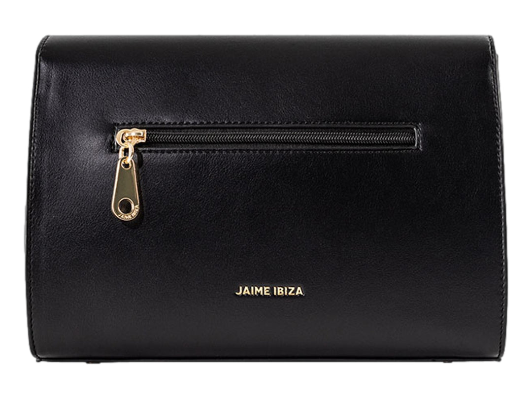 Bolso de hombro rectangular color caramelo de la marca Jaime Ibiza con acabado liso y diseño elegante.