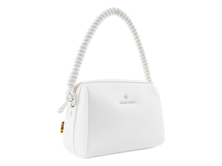 Bolsa blanca de Jaime Ibiza con asa trenzada y diseño rectangular.