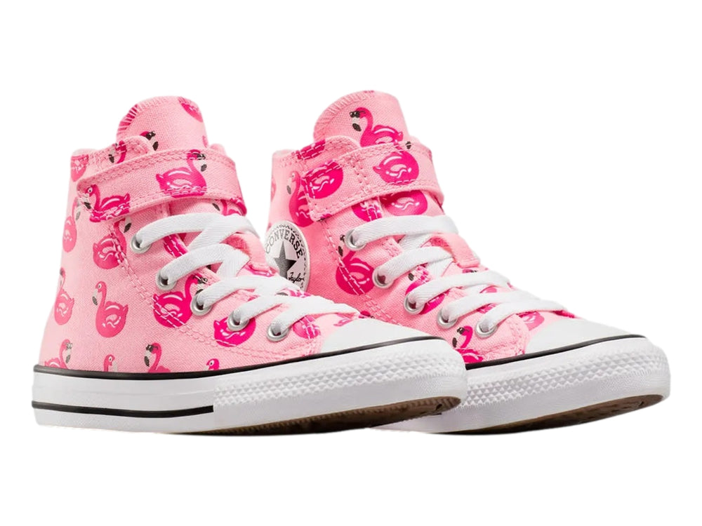 Tenis Converse Chuck Taylor All Star color rosa con estampado de flamencos y suela blanca para bebé.