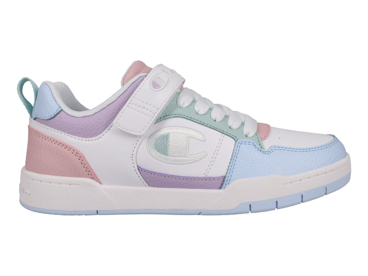 Tenis Champion en colores pastel con agujetas y correa de velcro sobre fondo blanco.